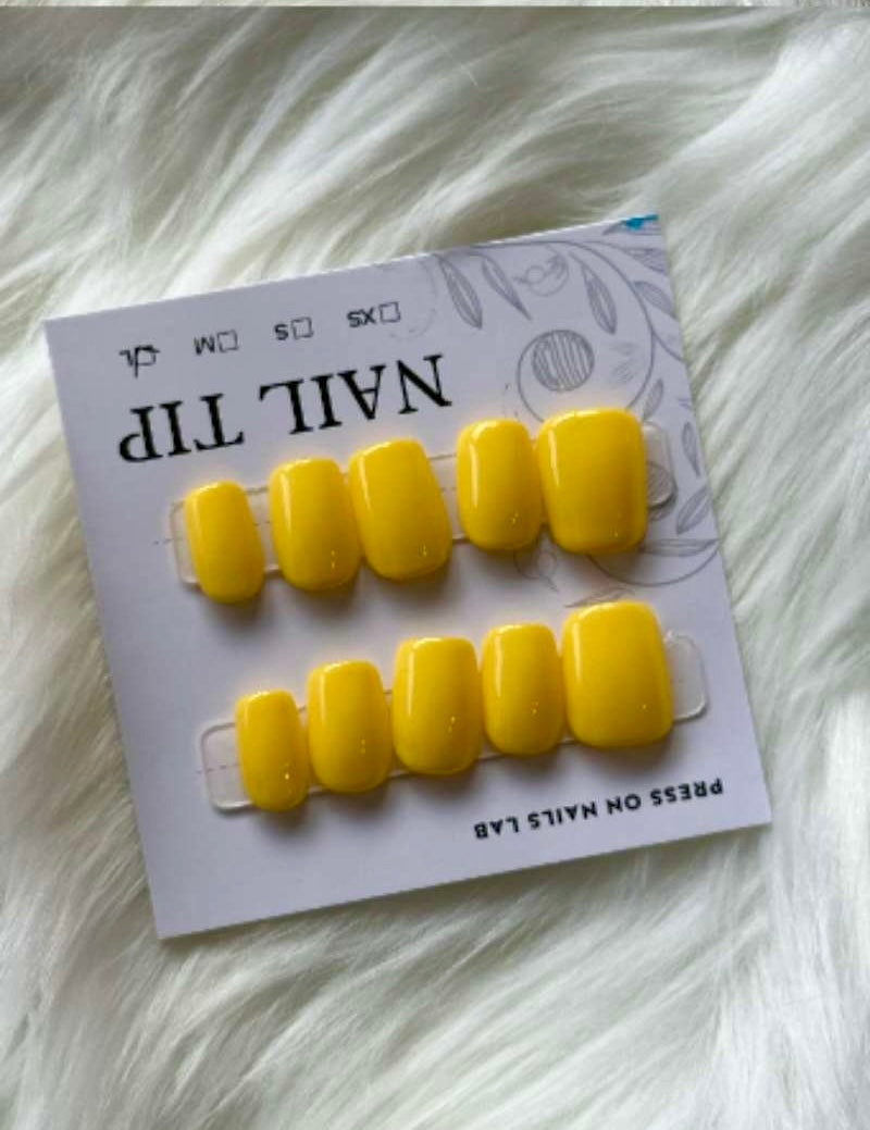 Sunny Pop Classic Yellow Stick-On Nails