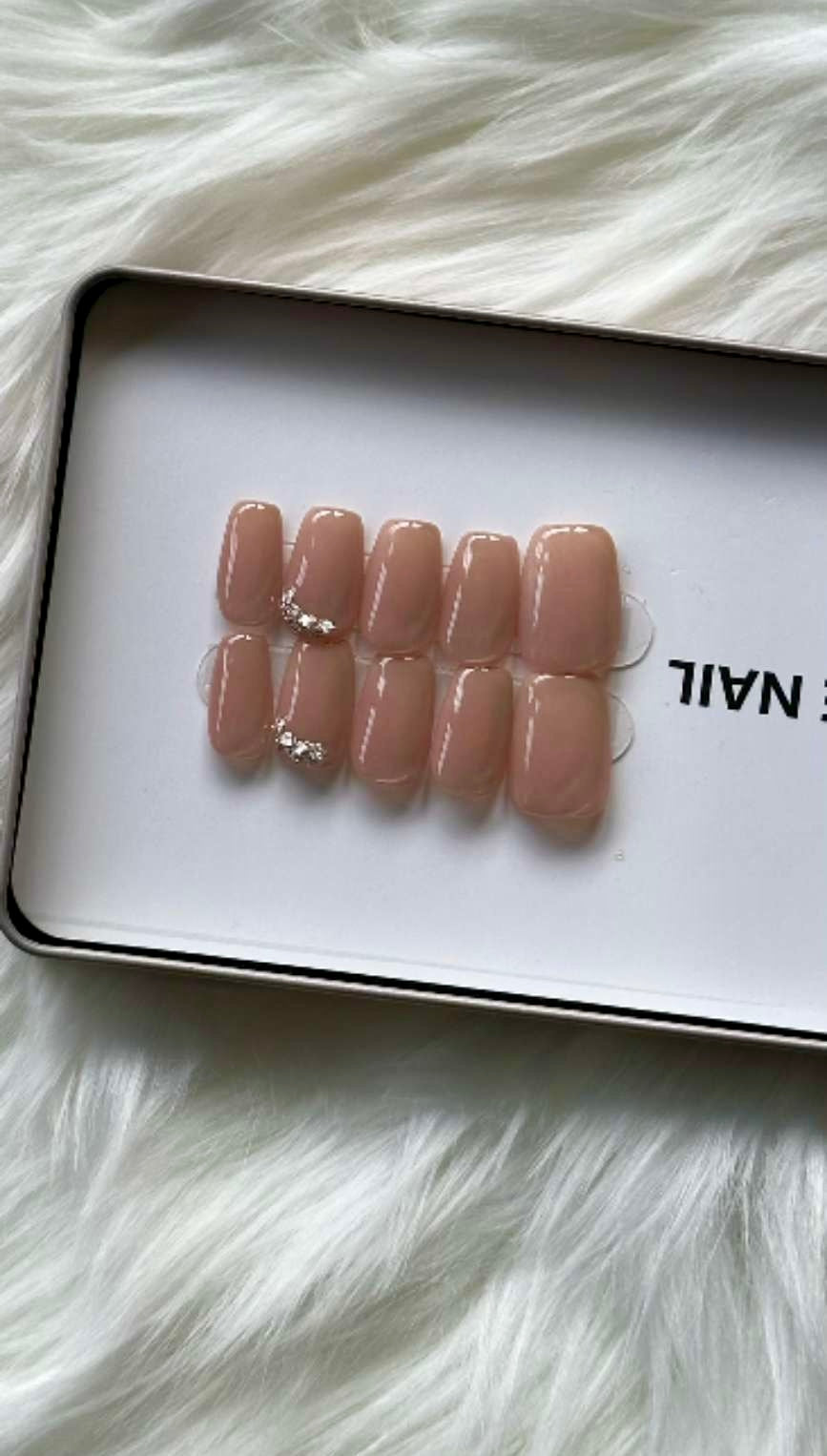 Peach Glow Subtle Shine Stick-On Nails