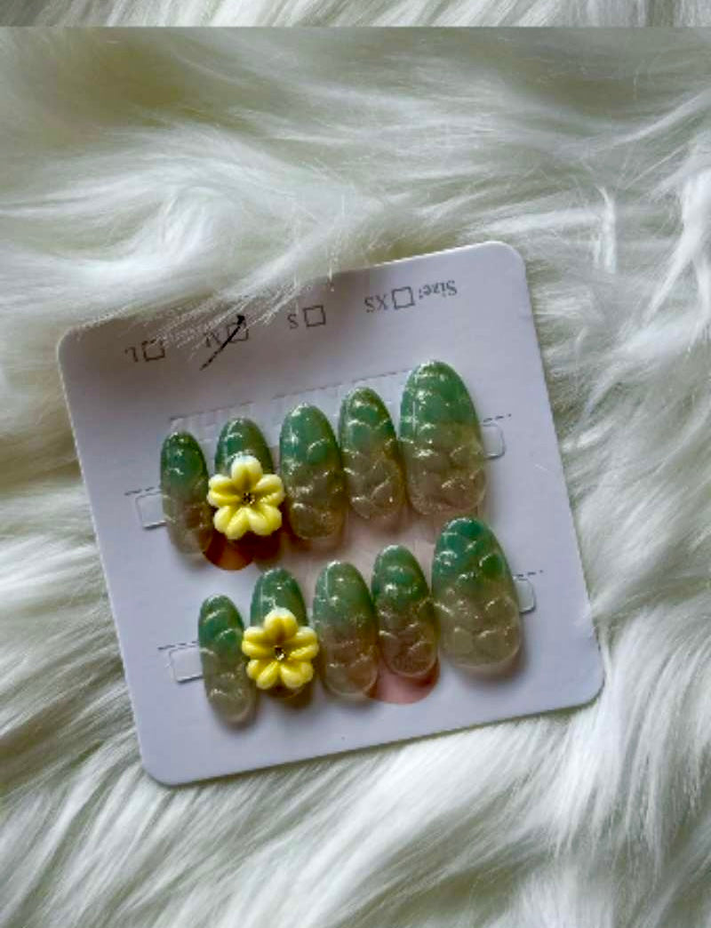 Meadow Bloom Green & Peach Floral Stick-On Nails