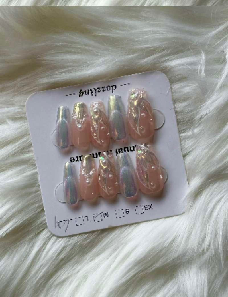 Silken Peach Silver & Peach Stick-On Nails